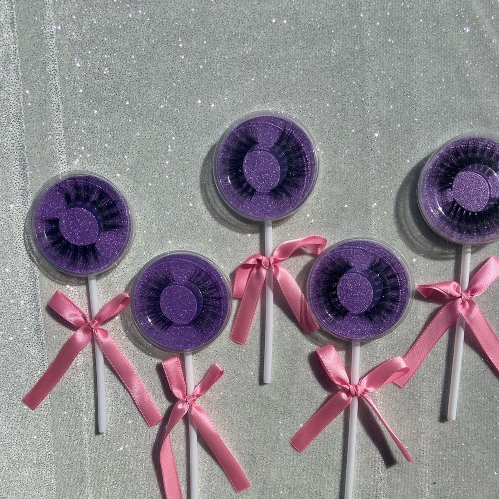 Roxanne Beauty lashes